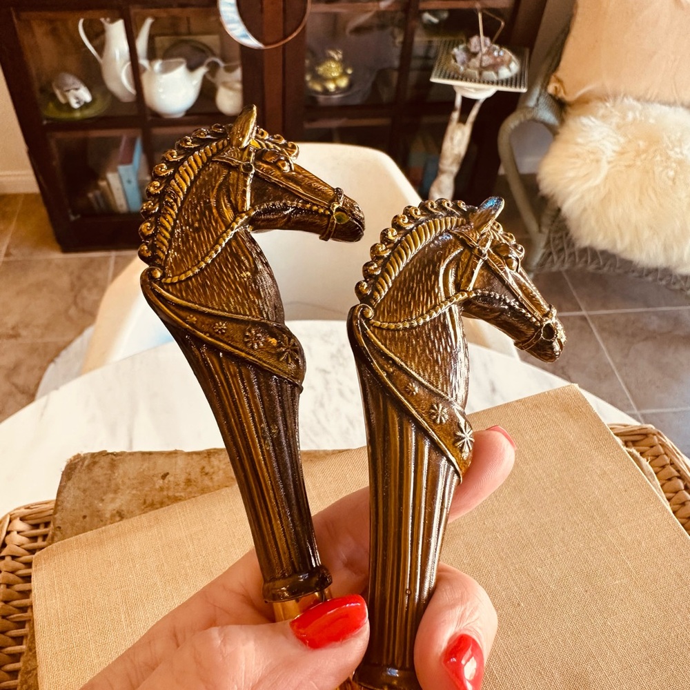 Swanky Vintage Horse Shoe Horn and Brush Set - Picture 4 of 4
